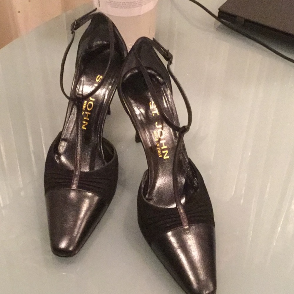 St John beautiful Black Suede T strap heel